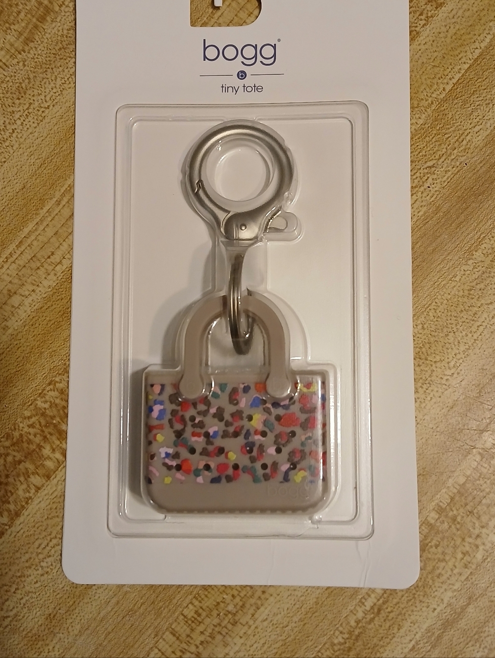 Bogg Bag NWT Multi Colored Leopard Print Bag Charm/Keychain - Picture 2 of 3
